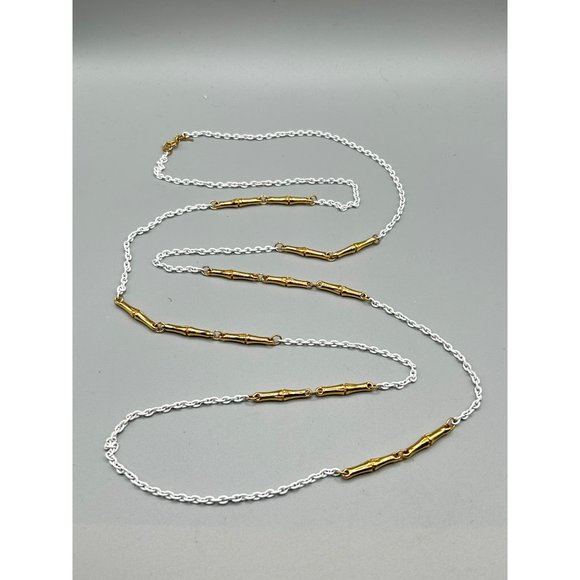 Vintage Signed TRIFARI Gold Tone and White Enamel Super Long Chain Necklace - Picture 10 of 10